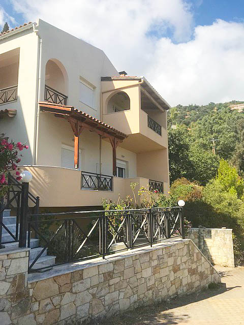 Rogdia (Rodia) villa for sale - house outside view